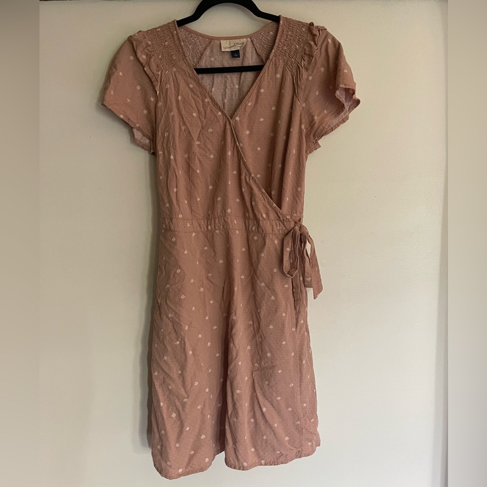 Universal Threads pale pink wrap dress. Size small.